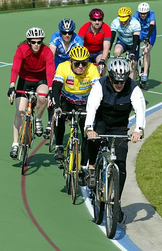 Group ride training on the Carnegie Velodrome